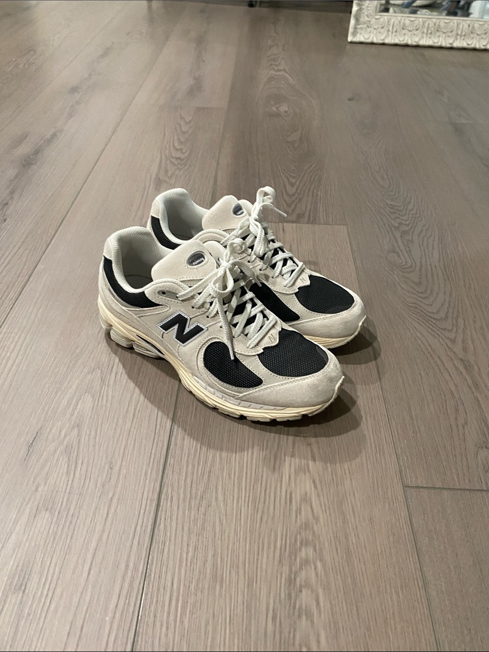 New Balance 2002r
